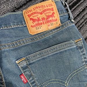 Blue Levis' 511 Slim fit jeans 32x32